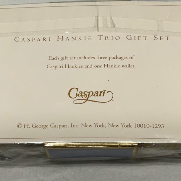 Caspari Hankie Trio Gift Set Butterfly Pattern With Hankie Wallet - Picture 4 of 4